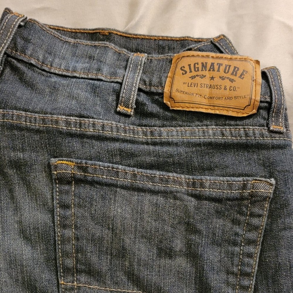 Levi Signature Straight Blue Jeans Size 40 /32
